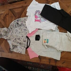 5 pcs of Garanimals: 1 black jean , 1 Jogger , 2 tops , 1 Hoodie size 5T